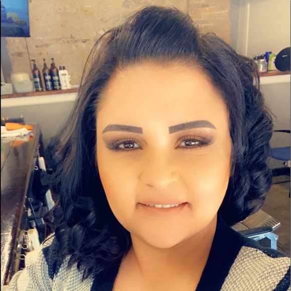 Meet your Posher, Isabel - Picture 1 of 12